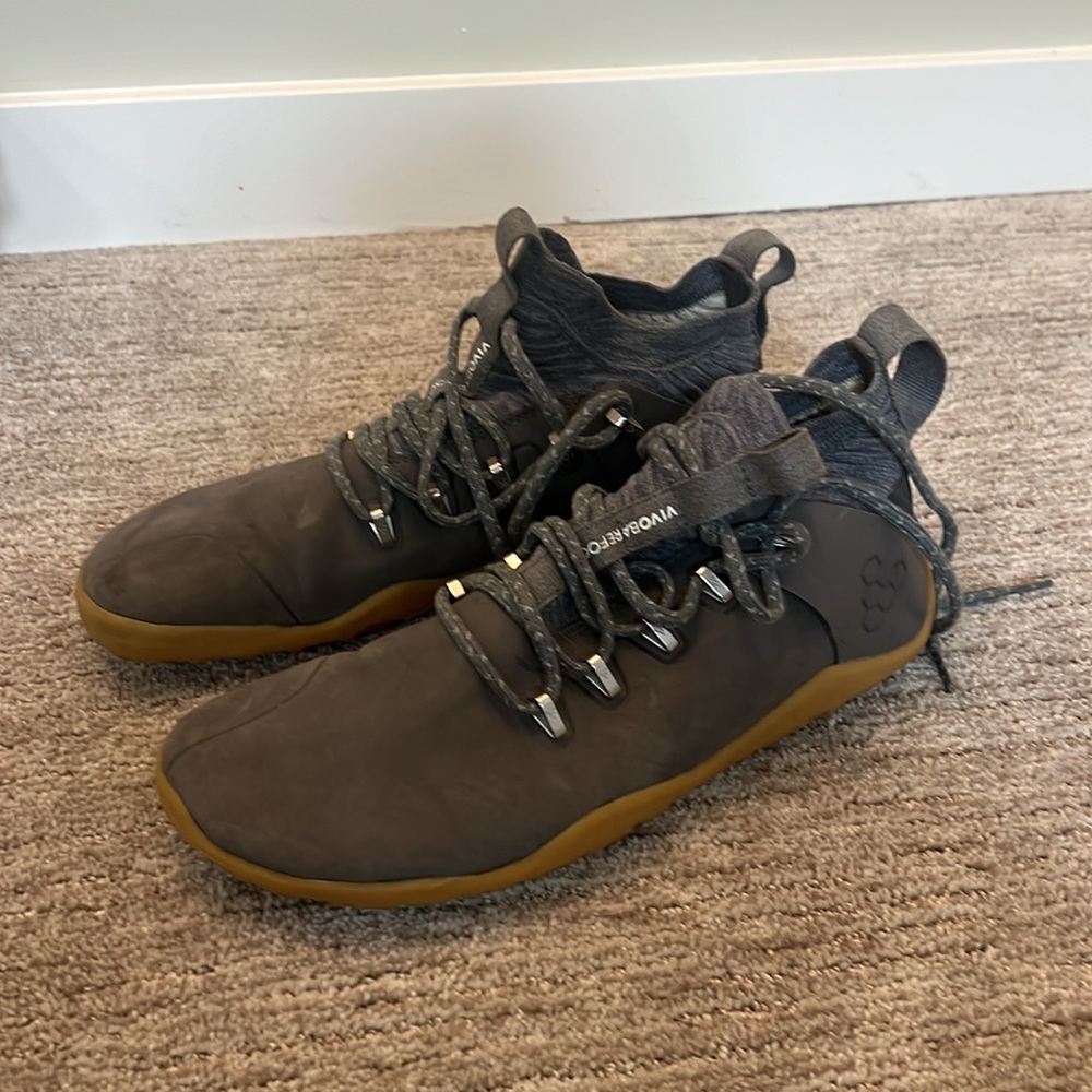 Vivo barefoot Magna - Men’s size 9.5, Euro 42